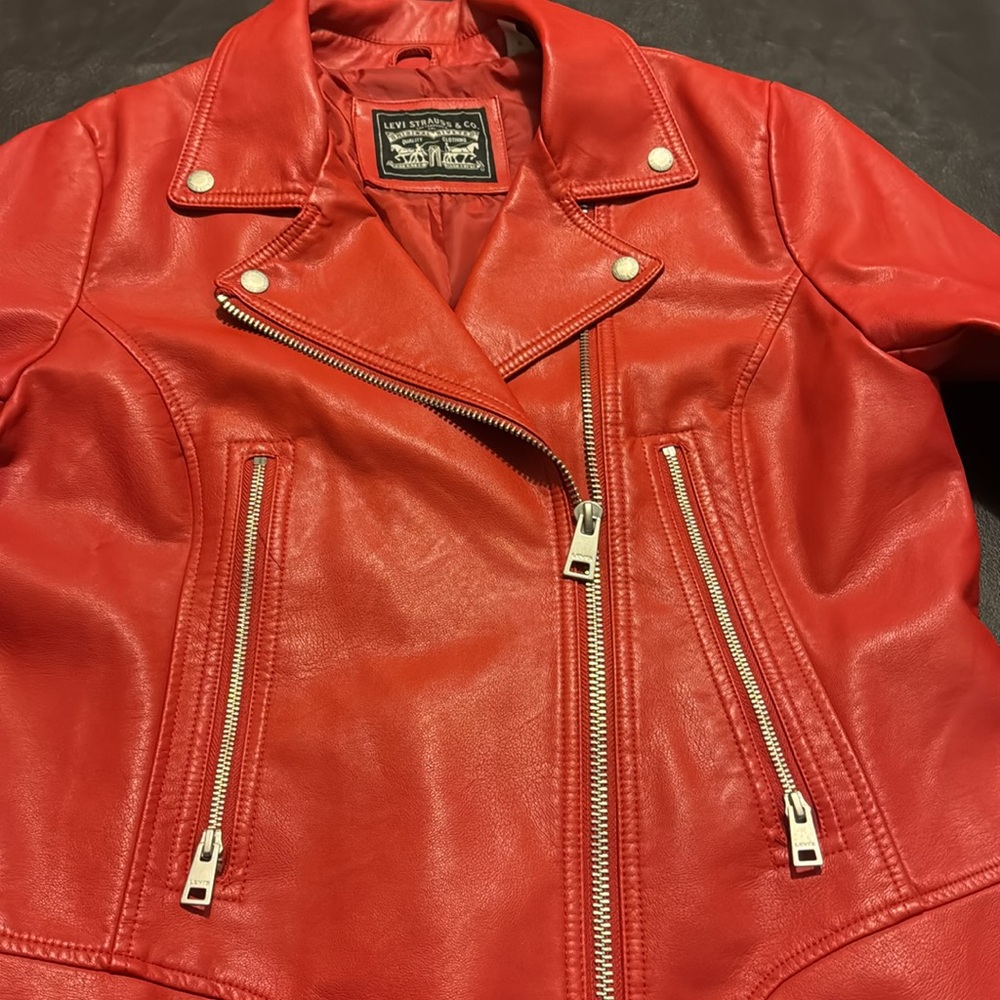 Levi Strauss & Company Red Stunning Jacket Size Large With Silver Hardware - Picture 2 of 12